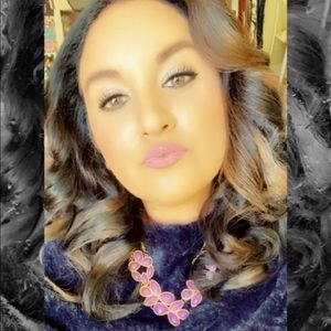 Meet your Posher, Vanessa